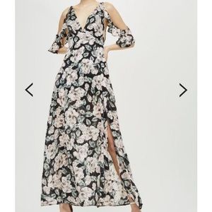 floral maxi by TopShop- fits like a 0-2